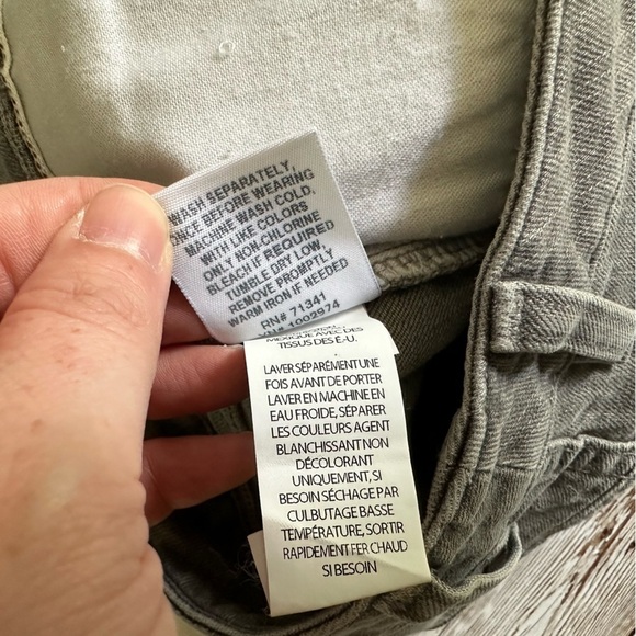 L.L. Bean Women’s 1912 Jeans | Classic Fit | Gray Wash | size 8 - Picture 6 of 13